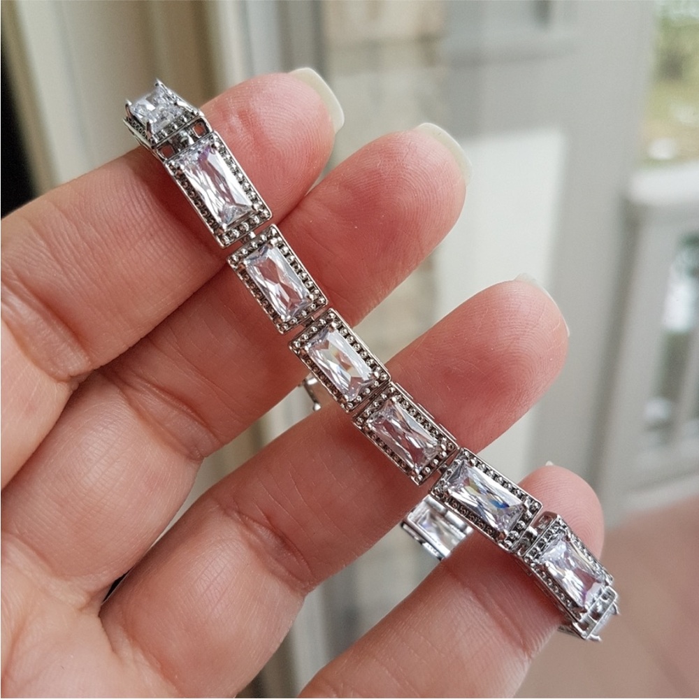 Swarovski Elements 925 Silver Clear Rectangular Halo Tennis Bracelet NEW - Picture 4 of 14